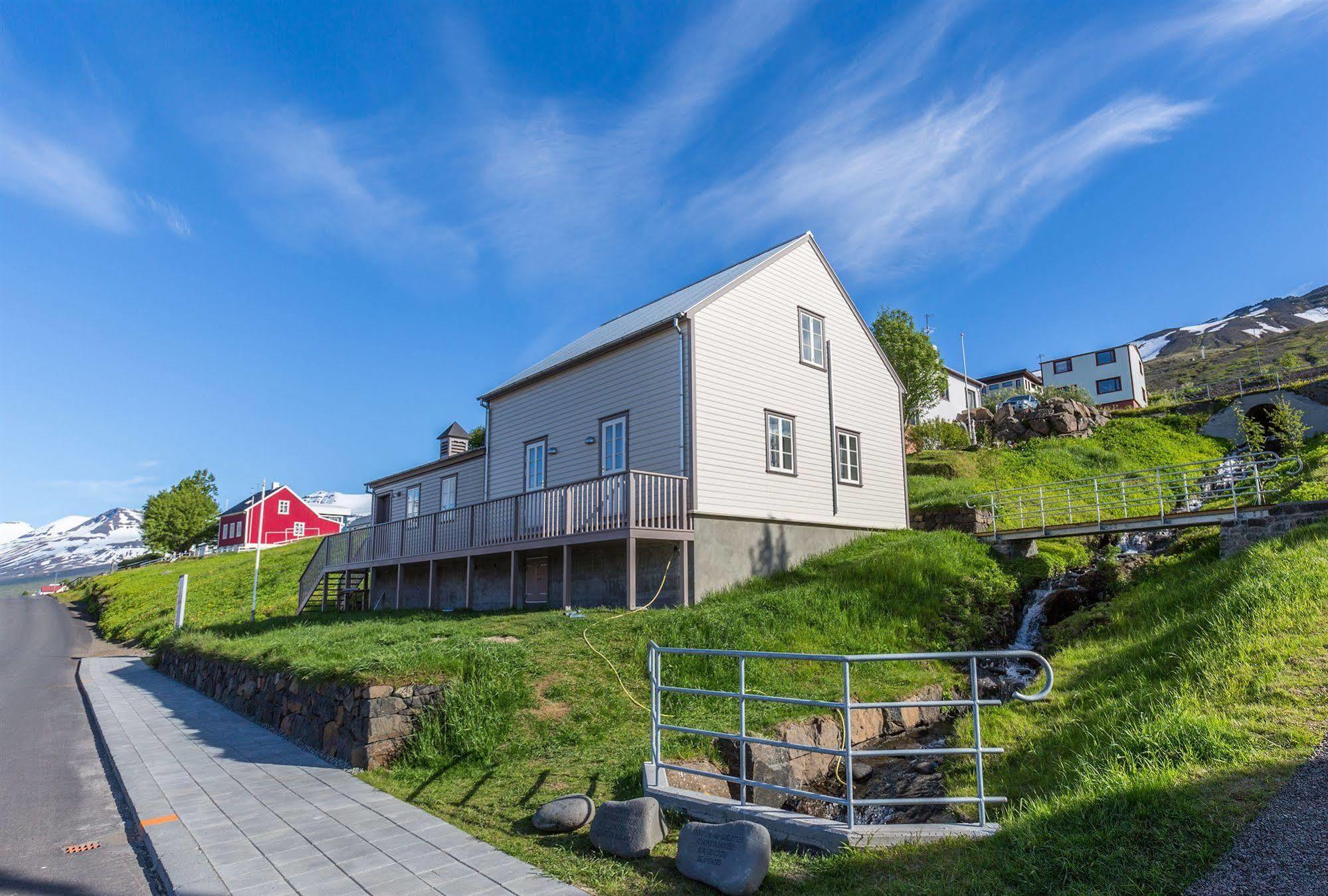 Fosshotel Eastfjords Faskrudsfjordur Exteriör bild